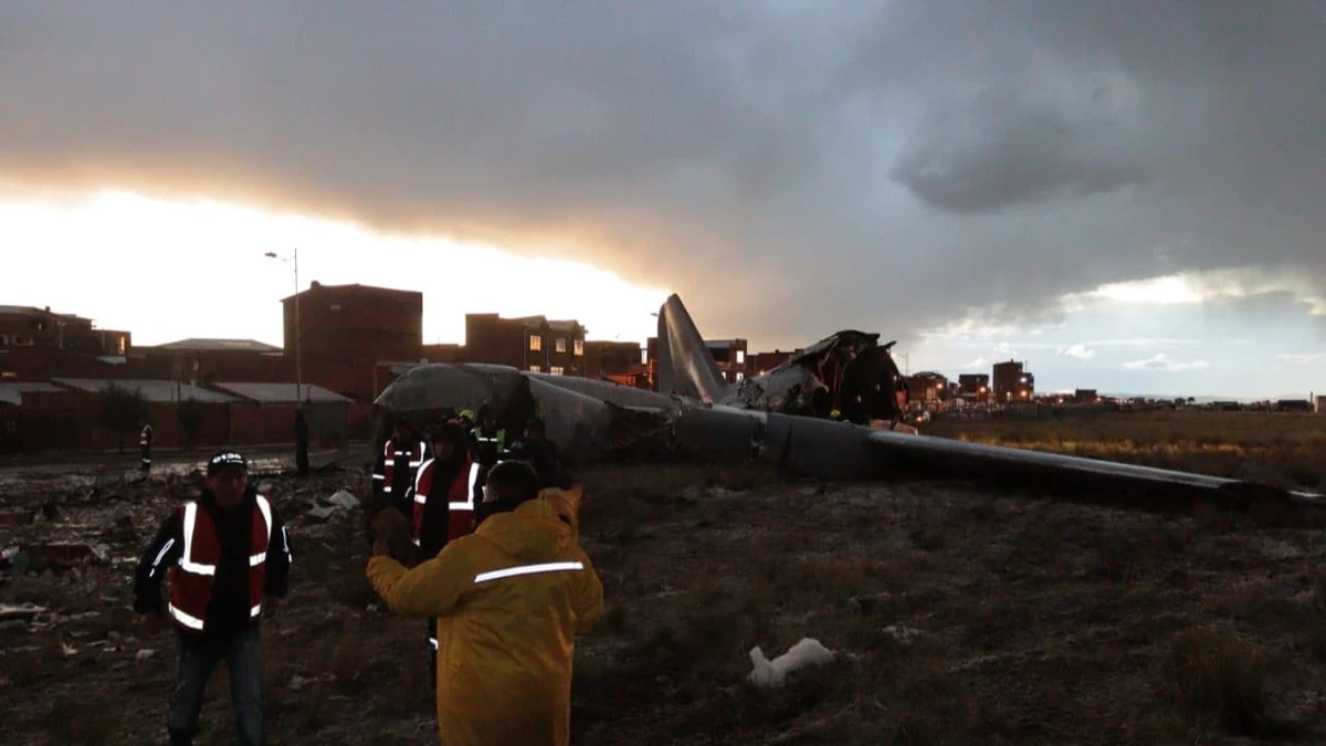 Al menos 15 fallecidos por el accidente aéreo en El Alto