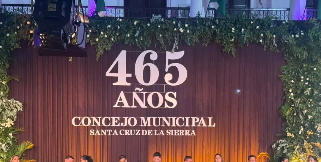 Sesión de honor por los 465 años de fundación de Santa Cruz: El Concejo otorgó reconocimientos a varias personalidades