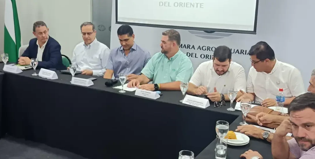 Agropecuarios y Gobierno sostienen una reunión para analizar temas de productividad y sobre combustible