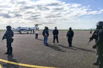 Estas son las dos primeras fotografías del narcotraficante Sebastián Marset ante las autoridades