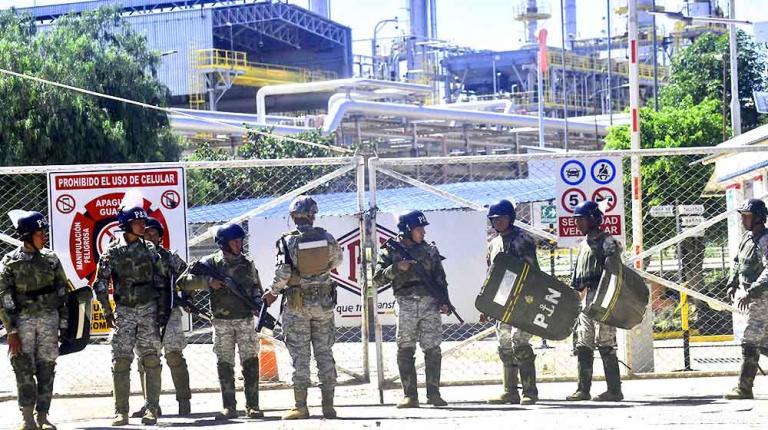 Paz ordena militarización de las plantas estratégicas de YPFB y el uso de aditivos