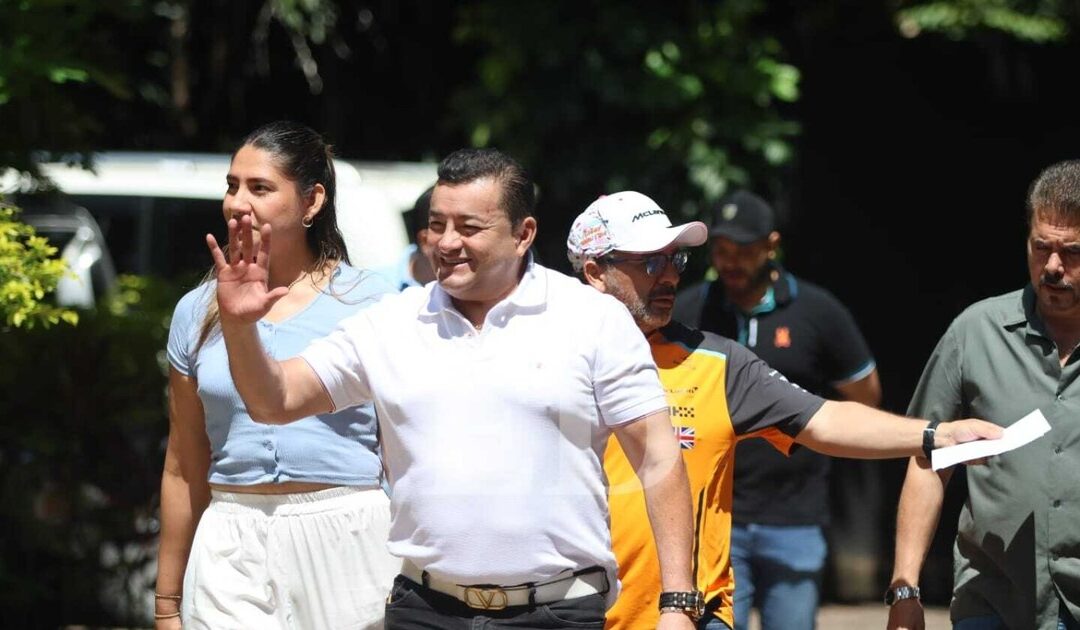 Caso pavimento: El alcalde Fernández reaparece tras salir de Palmasola