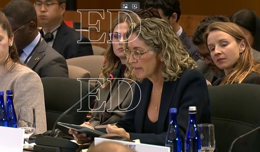 La Primera Dama asegura en Washington que cerrar la brecha digital “es una cuestión de dignidad”