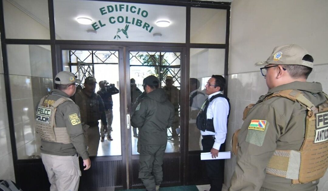 Fiscalía y Policía allanan la casa del expresidente Luis Arce en La Paz