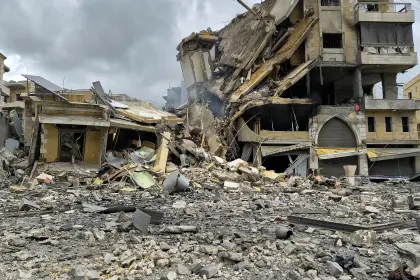 Bombardeo mata al jefe de inteligencia de los Guardianes de la Revolución de Irán, afirma el cuerpo militar