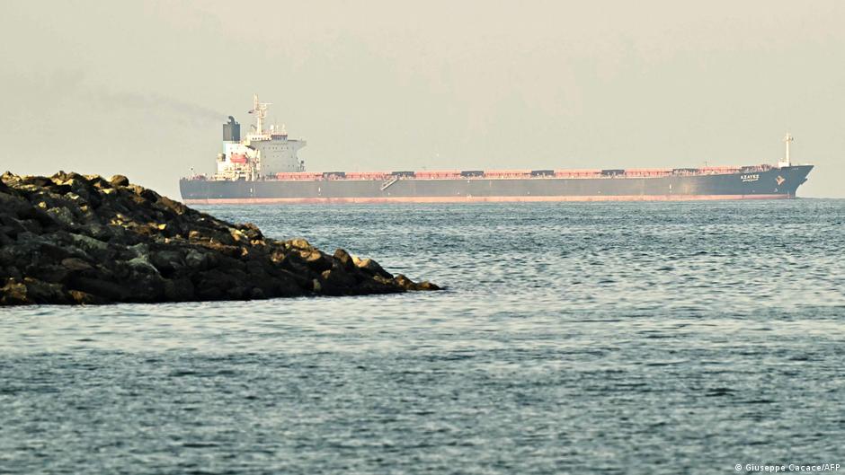 Irán declara “totalmente abierto” el estrecho de Ormuz