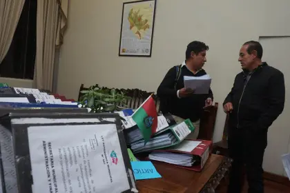 Dockweiler recibe documentación de la Alcaldía de La Paz y advierte sobre información pendiente