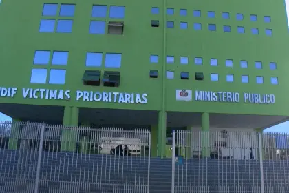 Madre e hijo murieron envenenados, ambos estaban abrazados y la data de su deceso es de dos días