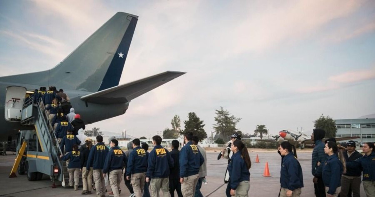 Interpol: entre los expulsados de Chile había 2 bolivianos con denuncias por violencia familiar y 1 con mandamiento de aprehensión por estafa