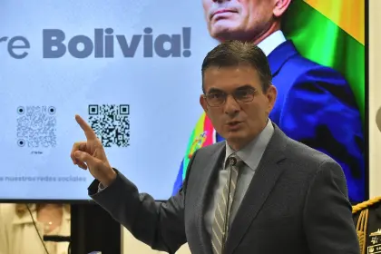 Gobierno elimina 161 decretos que autorizaban la contratación directa que se impulsó en anteriores gestiones