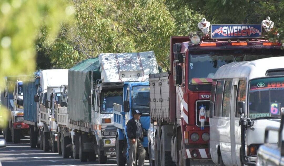 Llegarán 100 millones de litros de diésel al país y prevén reducción gradual de filas