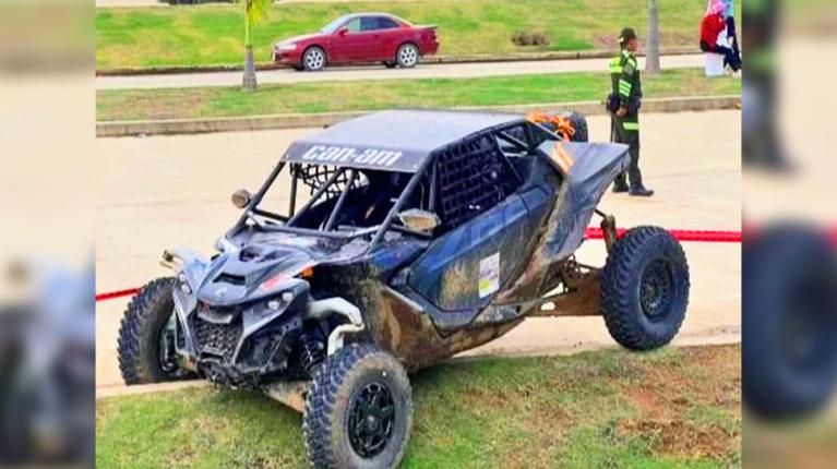 Acribillan a tres personas en Santa Cruz y narcos emboscan a una patrulla de Umopar