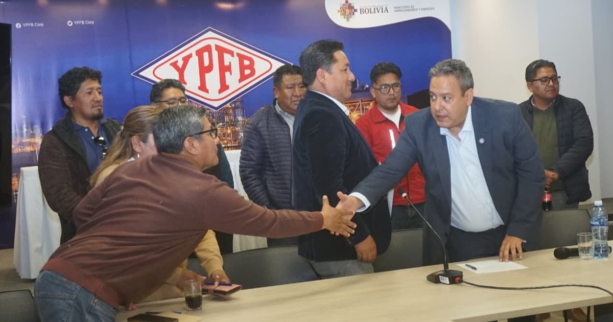 YPFB y transportistas llegan a un acuerdo; anuncian que levantarán el bloqueo en El Alto