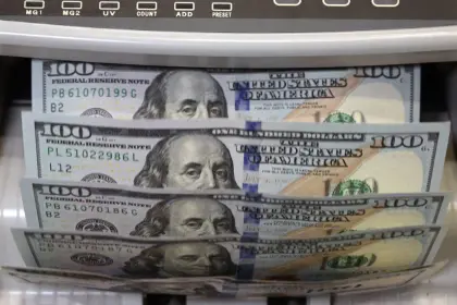 El dólar referencial del BCB baja este viernes a Bs 9,44 después del pico del jueves