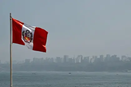 Peruanos eligen a su nuevo presidente este domingo con un récord de 35 candidatos