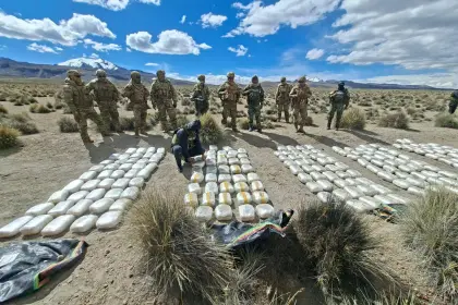 Hallan 268 kilos de marihuana abandonados en un vehículo en la frontera con Chile