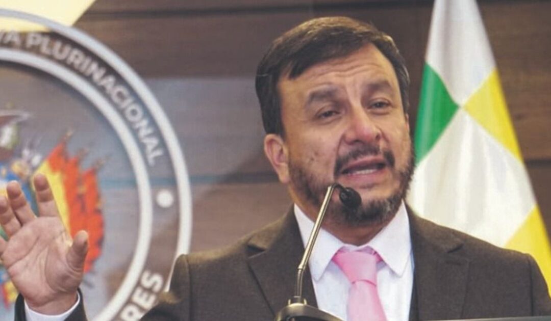 En medio de reproches, la Asamblea ‘salva’ al ministro Mauricio Medinaceli