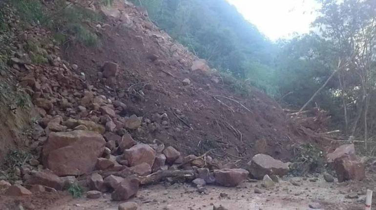 ABC cierra el tramo en Samaipata, en la vía antigua a Santa Cruz por derrumbe