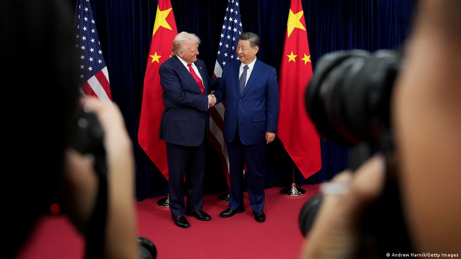 Trump amenaza a China con aranceles si da ayuda a Irán