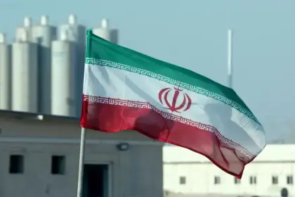 Irán defiende su programa nuclear y acusa a EEUU de querer privarle de sus derechos