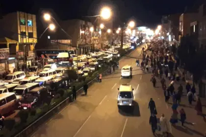 Violento asalto: Golpean a dos jóvenes en plena Ceja de El Alto