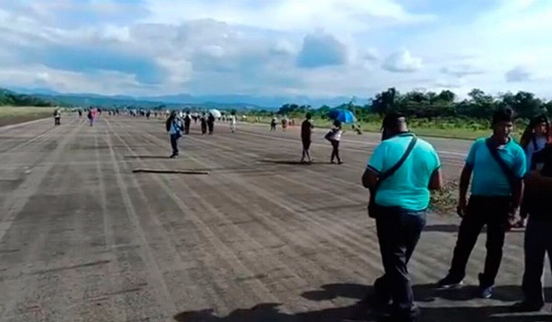 Aeropuerto de Chimoré cumple dos días tomado por sectores evistas y crece la tensión con el Gobierno