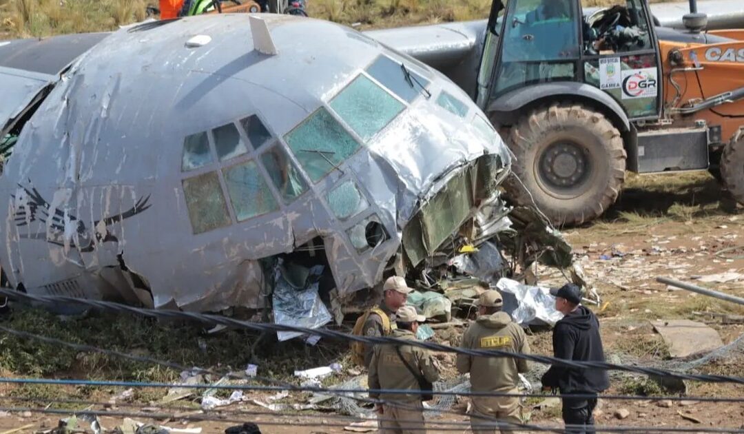 Informe: fallas operacionales y condiciones adversas como el clima detonaron accidente del C-130 en El Alto