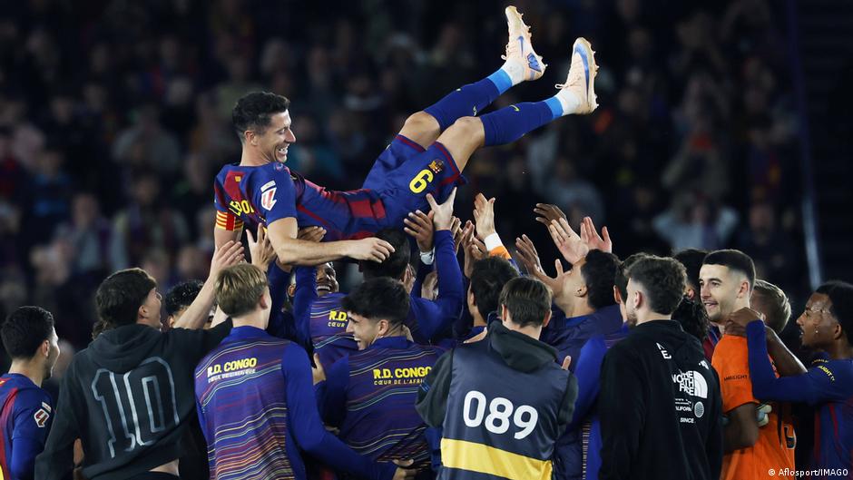 Lewandowski se despidió del Barcelona con honores de ídolo