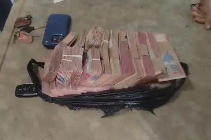 “No era una encomienda cualquiera”: Reportan hallazgo de Bs 350.000 en aeropuerto de Beni