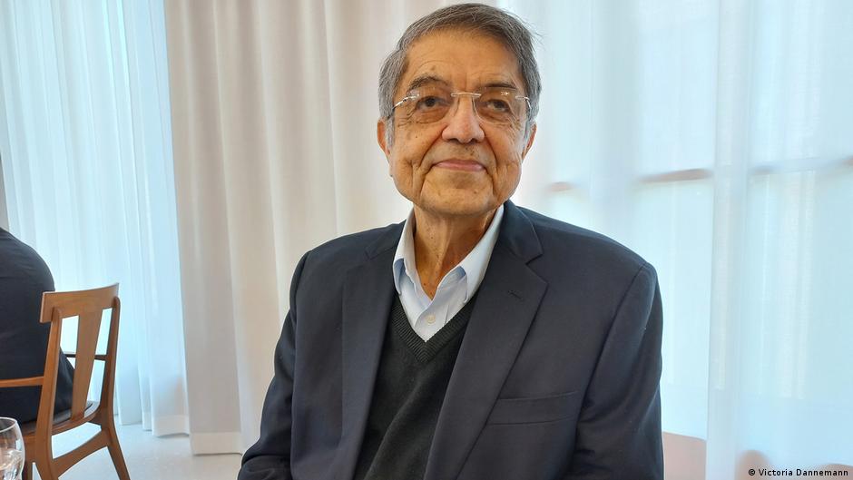 Nicaragüense Sergio Ramírez es elegido para silla en la RAE