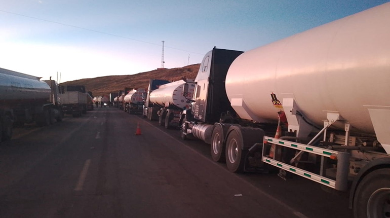 Bloqueadores impiden el arribo de 433 cisternas con combustible y otros insumos