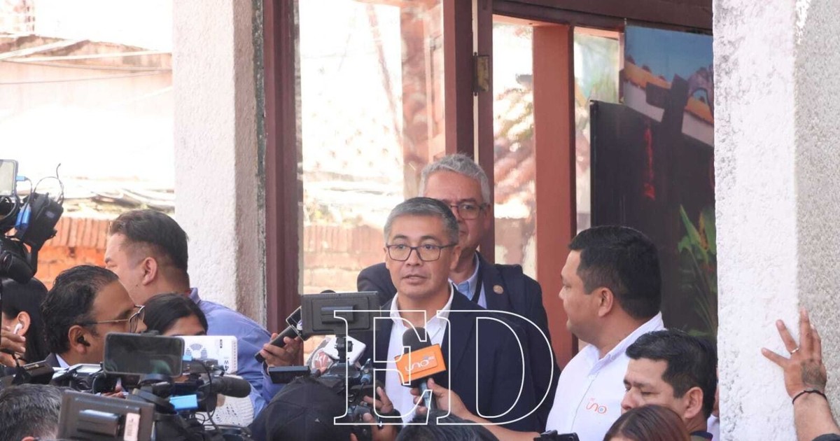 El presidente Rodrigo Paz no logró acudir a la reunión con los cívicos en Santa Cruz