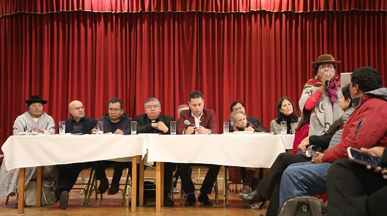 Suspenden el diálogo convocado para el domingo tras postergación del ampliado de la COB