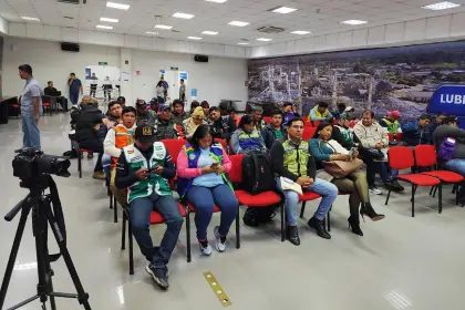 Gasolina desestabilizada: Mototaxista y YPFB llegan a un acuerdo y suspenden el paro