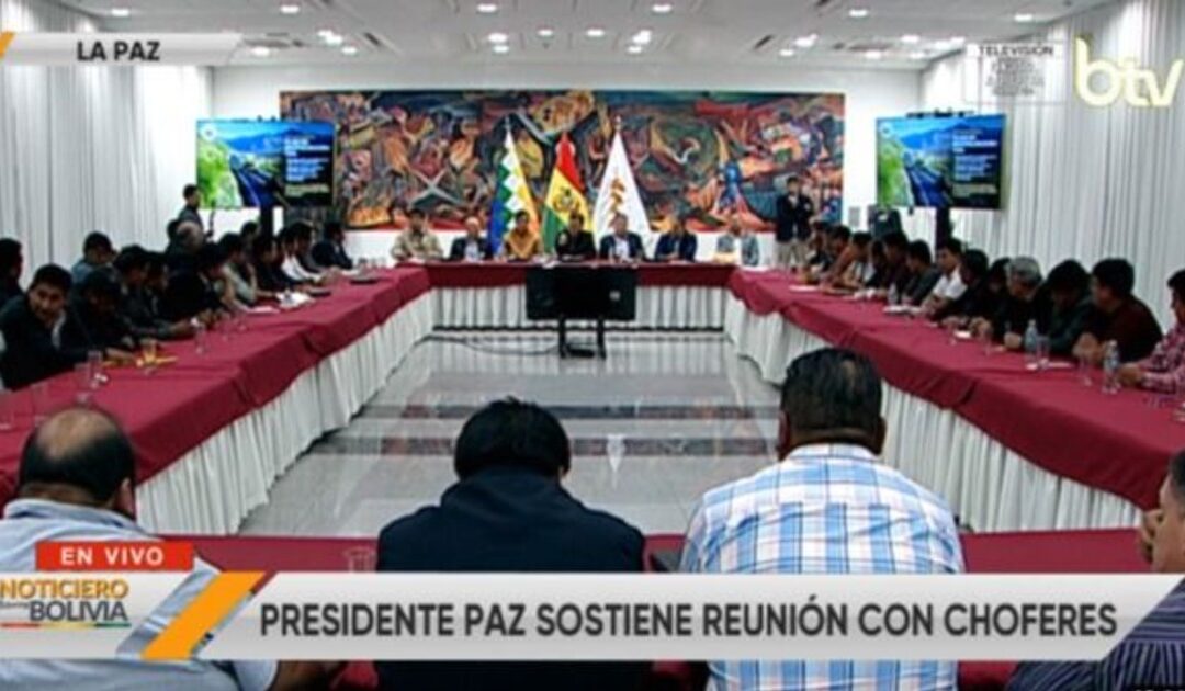 “Entiendo su molestia”: El presidente Paz se suma al diálogo y pide disculpas a los choferes