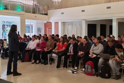 Magisterio acuerda cuarto intermedio con el Gobierno hasta el sábado y hace una pausa en sus protestas
