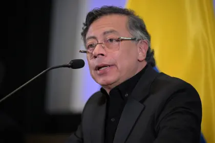 Petro afirma que Bolivia está pasando a “extremismos” con expulsión de su embajadora