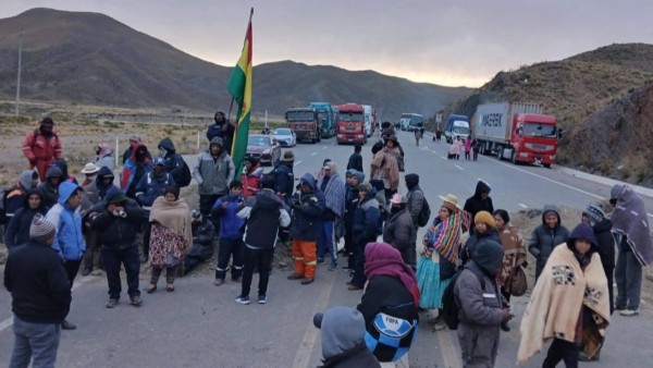 Sala Constitucional Segunda de La Paz ordena levantar los bloqueos en las carreteras