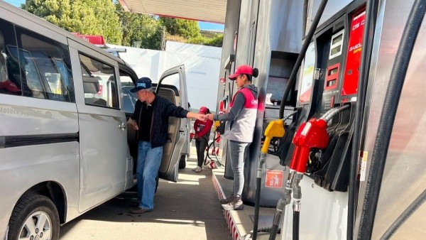 Ministro de Economía asegura que no se modificará el precio de los combustibles este año