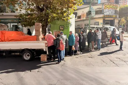 Desabastecimiento: El maple de huevo se vende hasta en Bs 70 en La Paz y El Alto