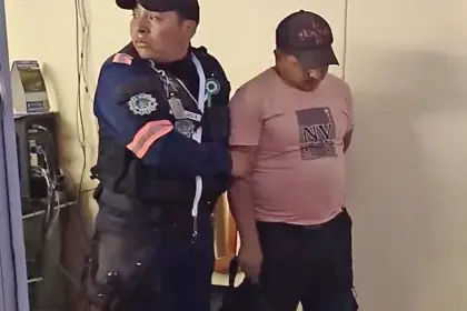 Aprehenden a un hombre acusado de pedir entre Bs 800 y Bs 2.000 para ‘entregar’ cargos públicos en la Alcaldía de Sacaba