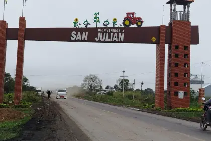 Tras cuatro horas de corredor humanitario, reinstalan el bloqueo en la ruta de San Julián