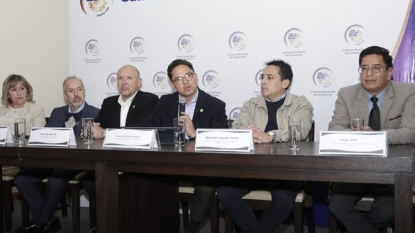 Industriales piden Plan de Reactivación con fondo Bs 13.900 millones para empresas y bono de Bs 1.000 para familias