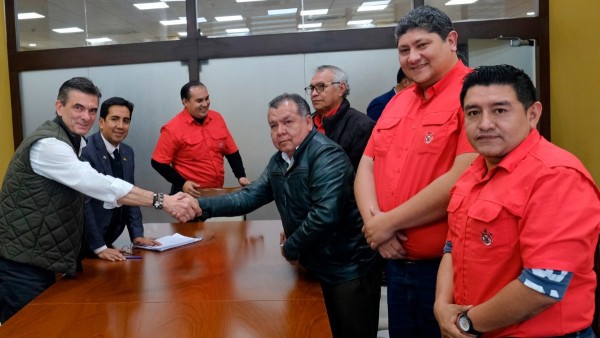 Presidente se reúne con la COD de Santa Cruz y resalta que también dialoga con otras centrales departamentales