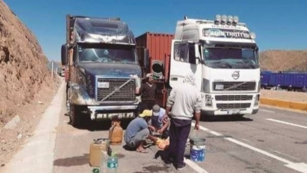 Transporte Pesado de Potosí rechaza que la COB busque impunidad y pide que respondan por la muerte de 3 choferes en bloqueos