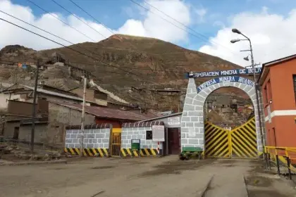 Gobierno confirma la muerte de dos militares y dos trabajadores tras caer en una bocamina en Huanuni