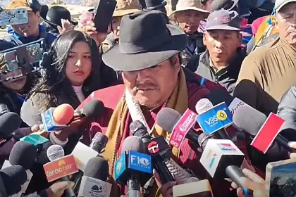 Tras la aprehensión de Salazar, los campesinos Túpac Katari exigen que sea liberado y se declaran en emergencia