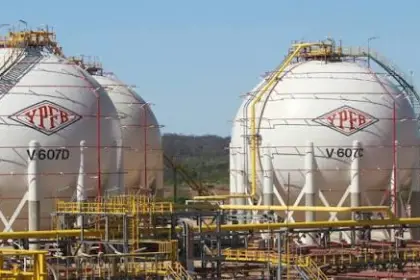 Exministro Ríos advierte que en 2029 se comenzará a importar gas natural y “el país debe prepararse para eso”