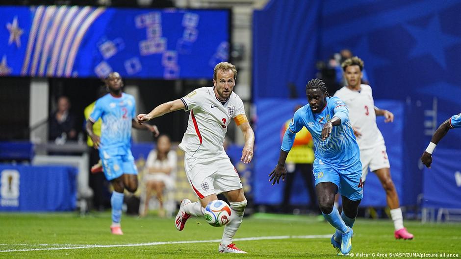 Harry Kane se viste de héroe y lleva a Inglaterra a octavos