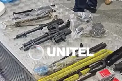 Hallan “armas de grueso calibre” en el aeropuerto Viru Viru y Fiscalía confirma aprehensión de dos personas